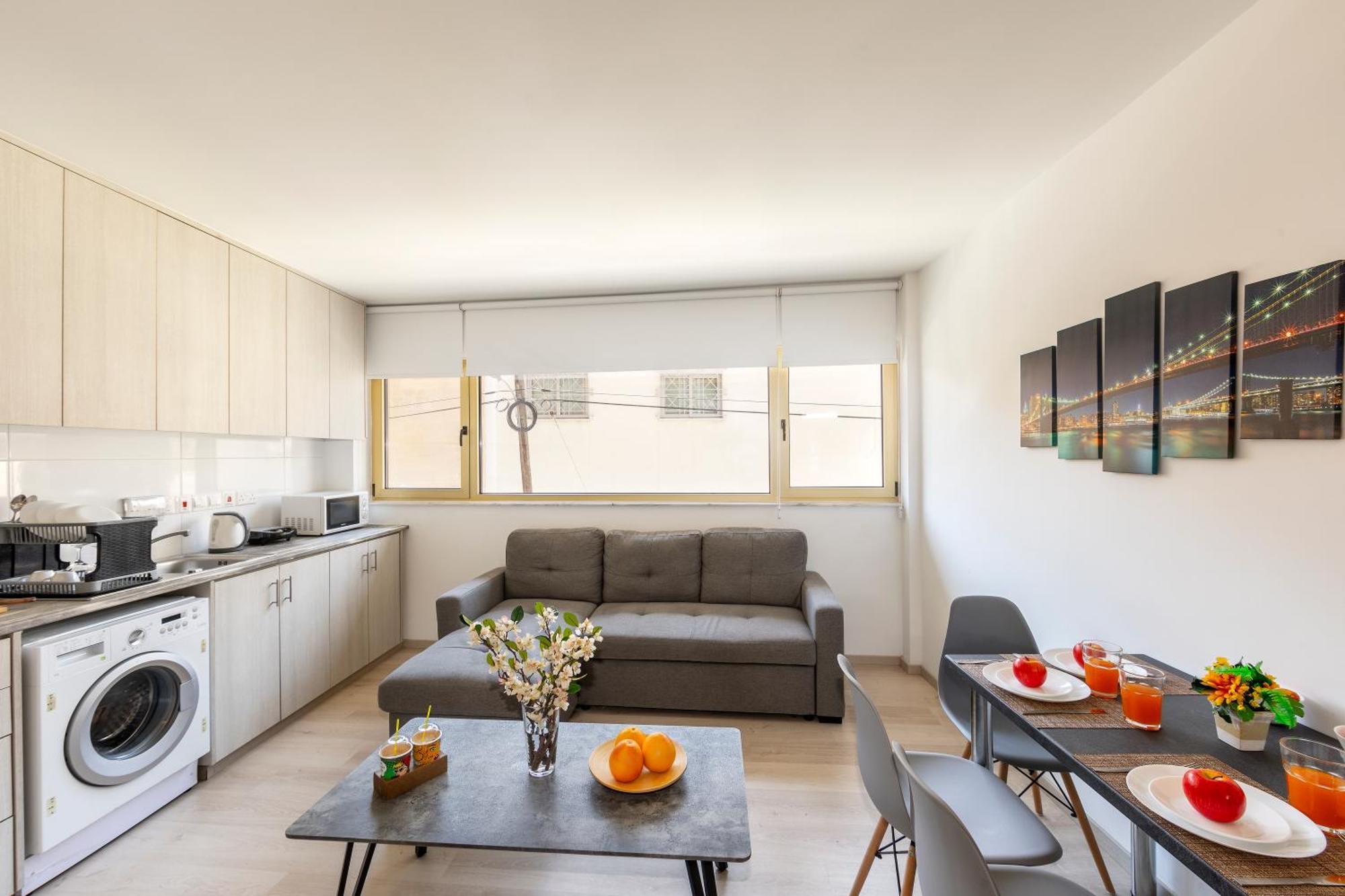 C-Premium Apts 100M From Beach And City Centre Larnaca Buitenkant foto